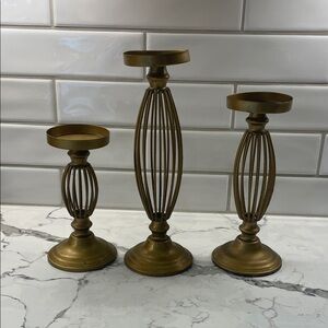 Elegant Gold Candle Holder Set